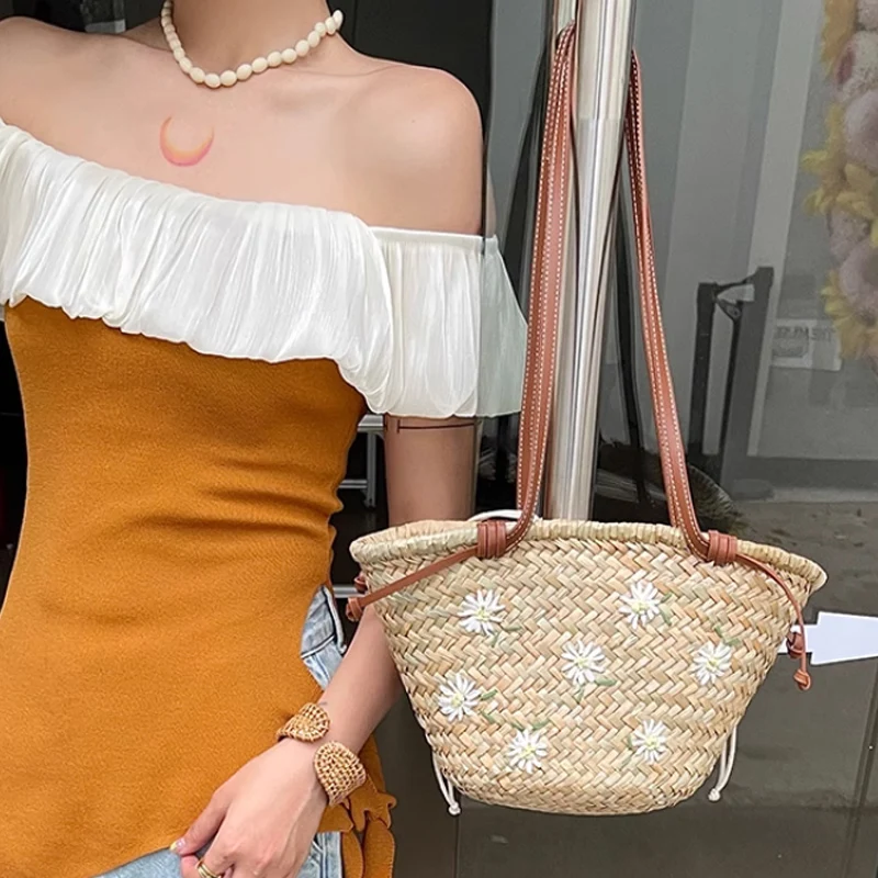 حقائب يد نسائية منسوجة من القش - مراجعة Embroidery Bali وسعره