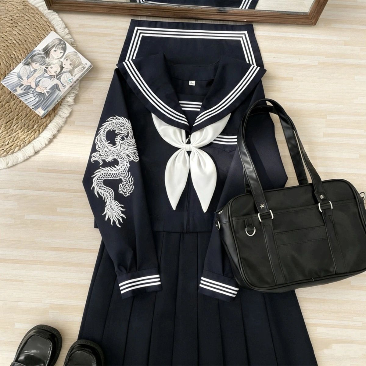 زي بحار ياباني داكن على طراز ج - مراجعة Embroidery Uniforms وسعره