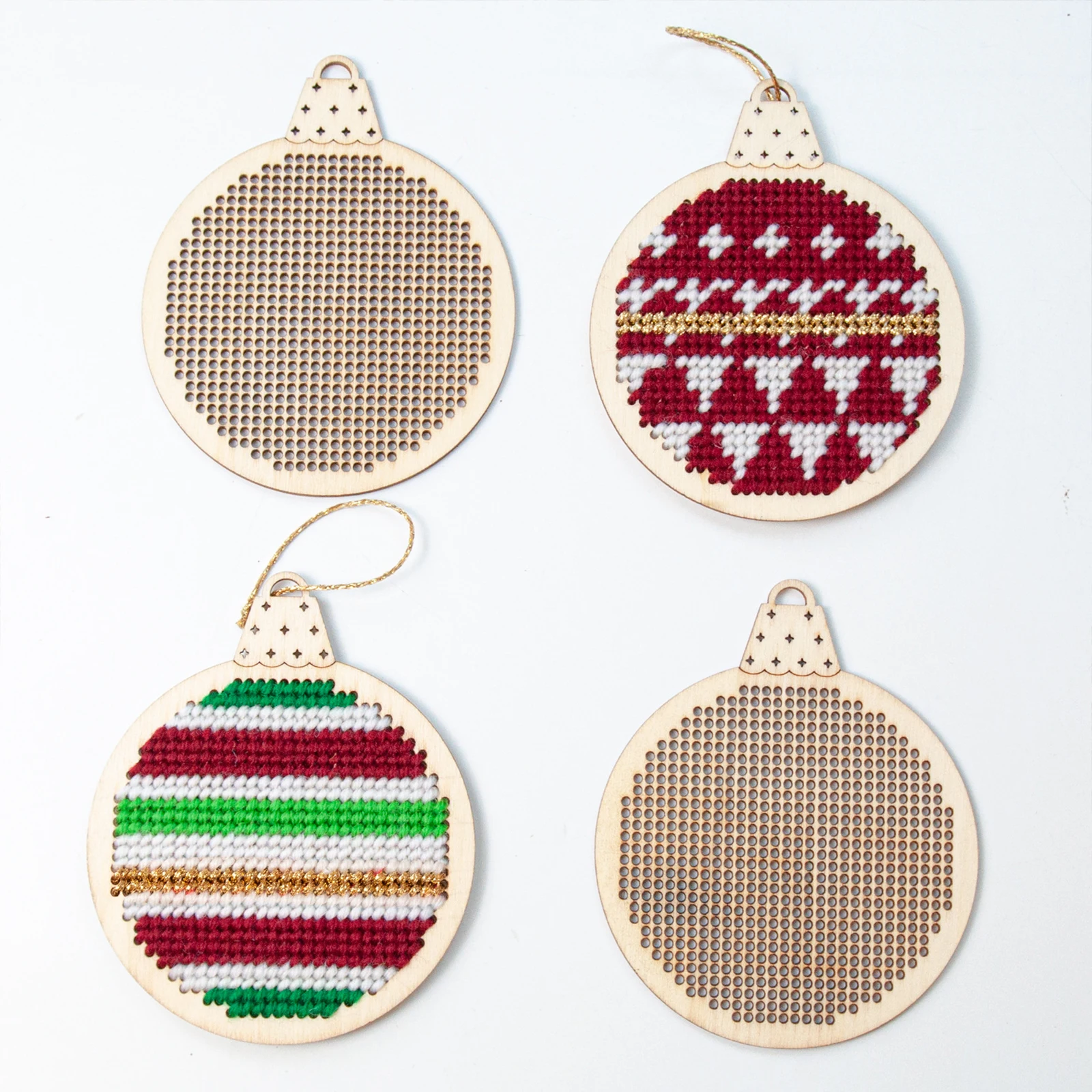 12 قطعة من قطع الخشب المنحوتة  - مراجعة Embroidery Xmas Tree وسعره