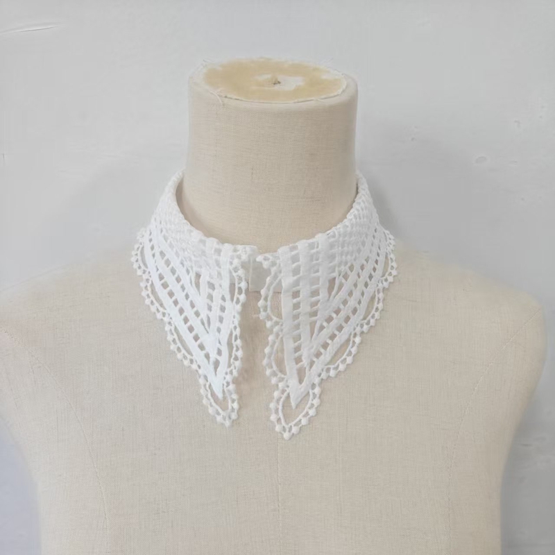 ياقة نسائية بيضاء مزينة بالكشك - مراجعة Embroidery Origin وسعره